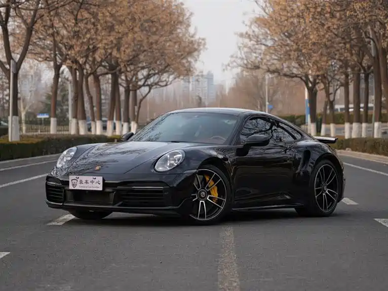 PORSCHE 911