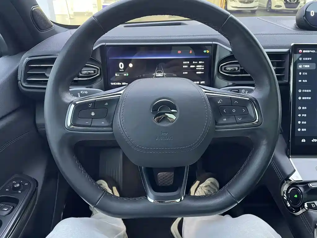 NIO ES6 — миниатюра 4