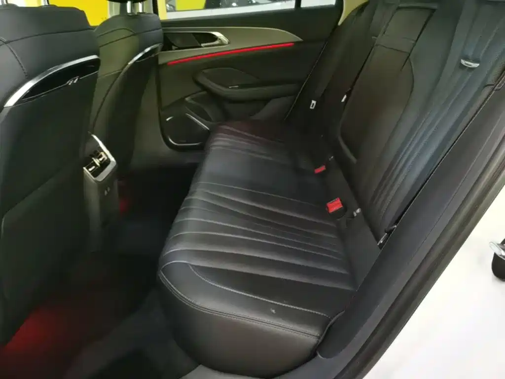 Hongqi Hongqi H5 — миниатюра 17