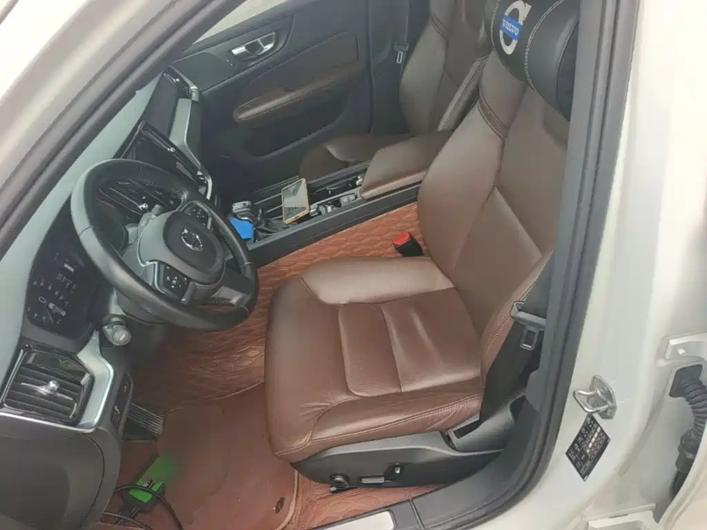 Volvo S60 — миниатюра 15