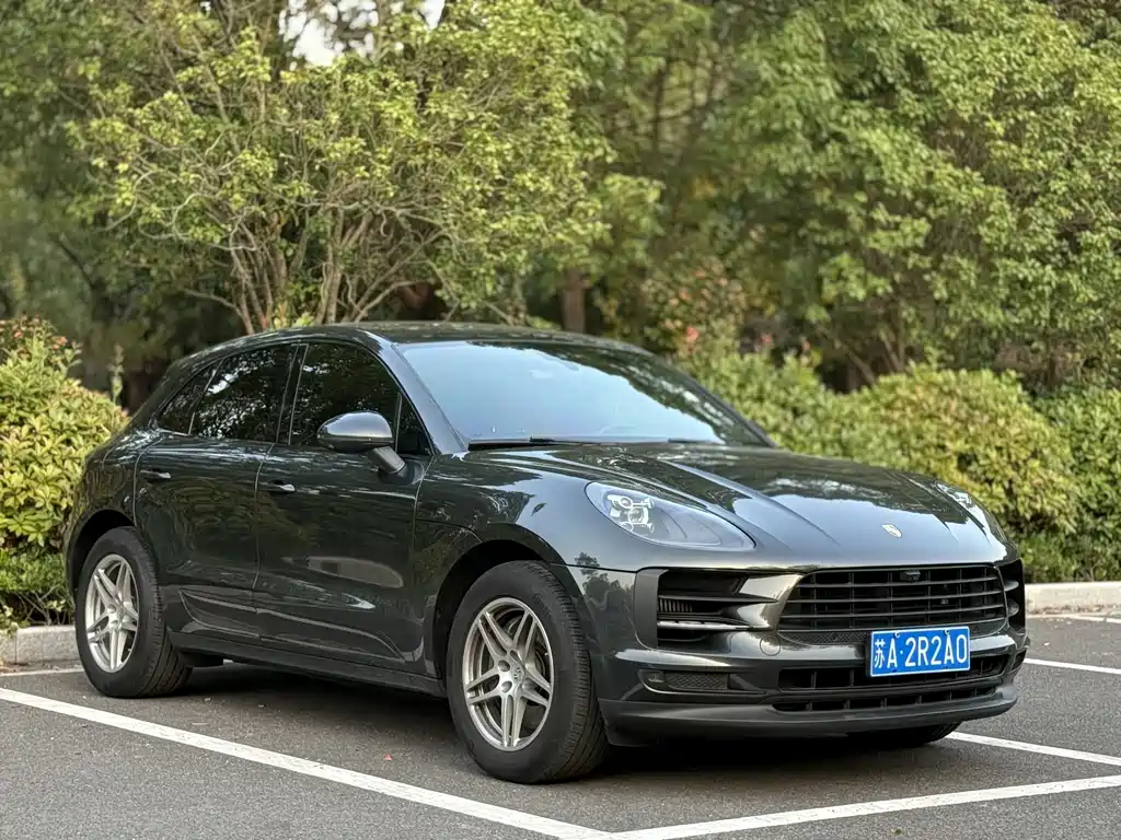 Porsche Macan — миниатюра 3