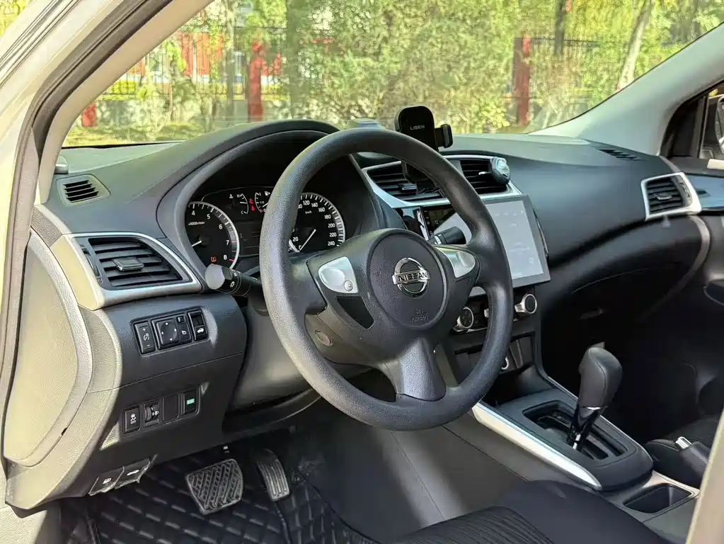 Nissan Sylphy — миниатюра 8