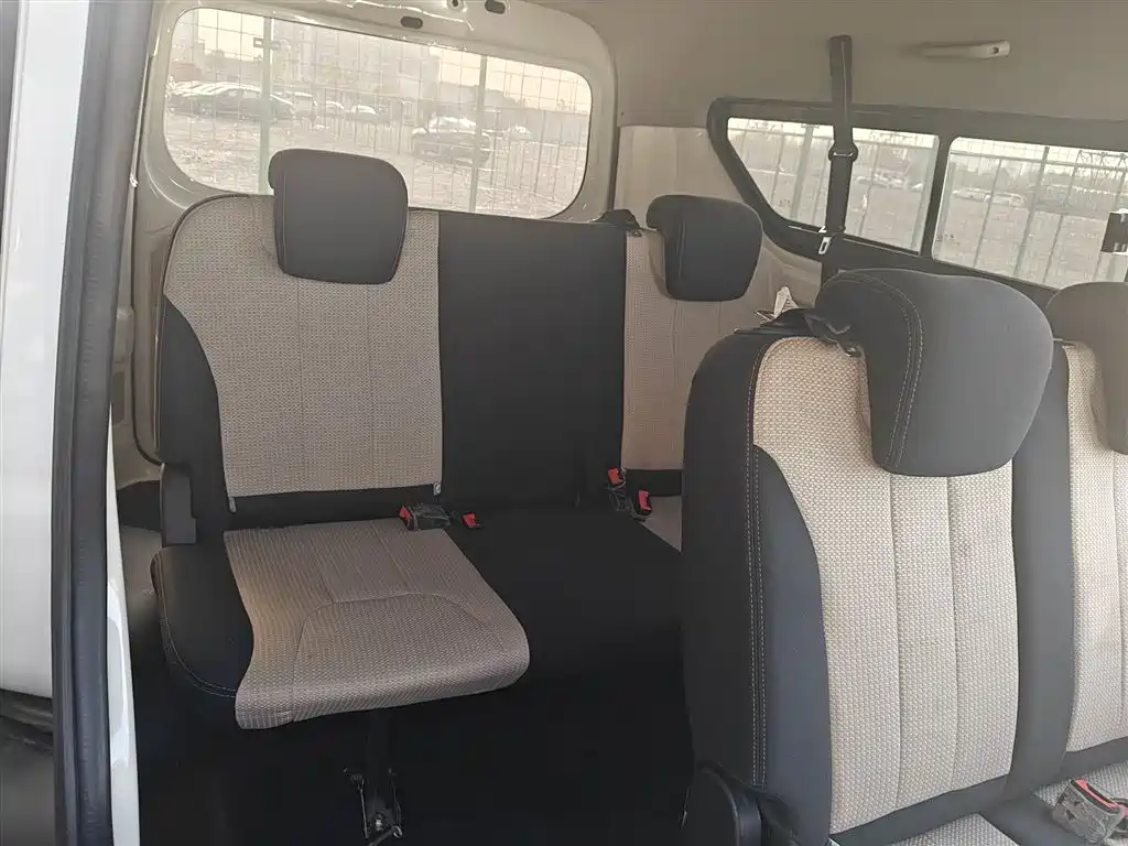 CHANGAN CROSS STAR V5