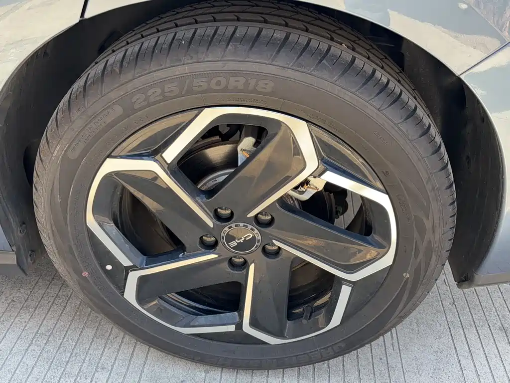 BYD SEAL 06 NEW ENERGY