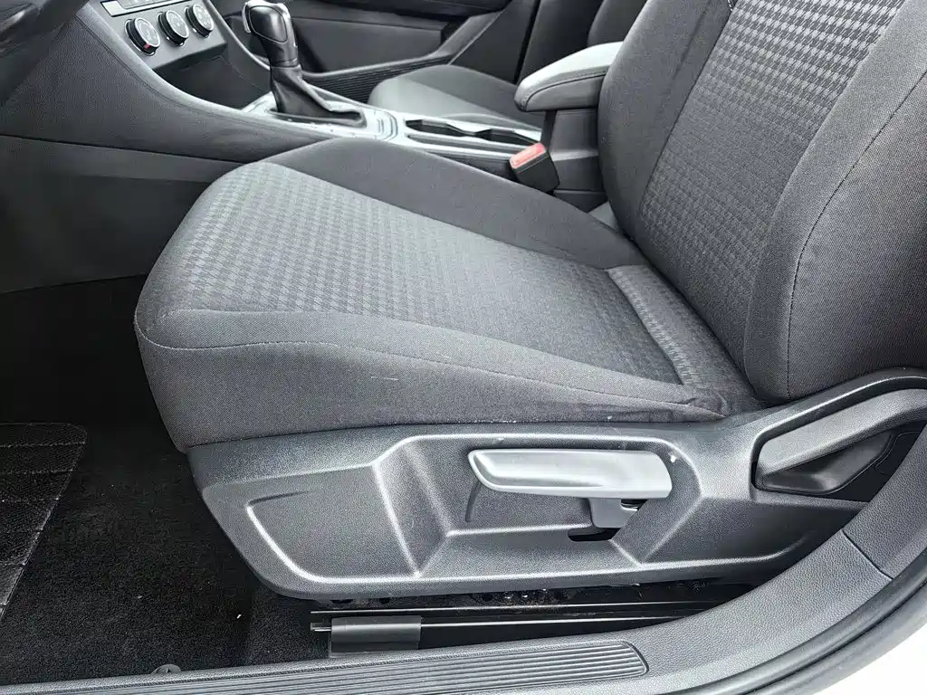 Volkswagen Bora — миниатюра 20