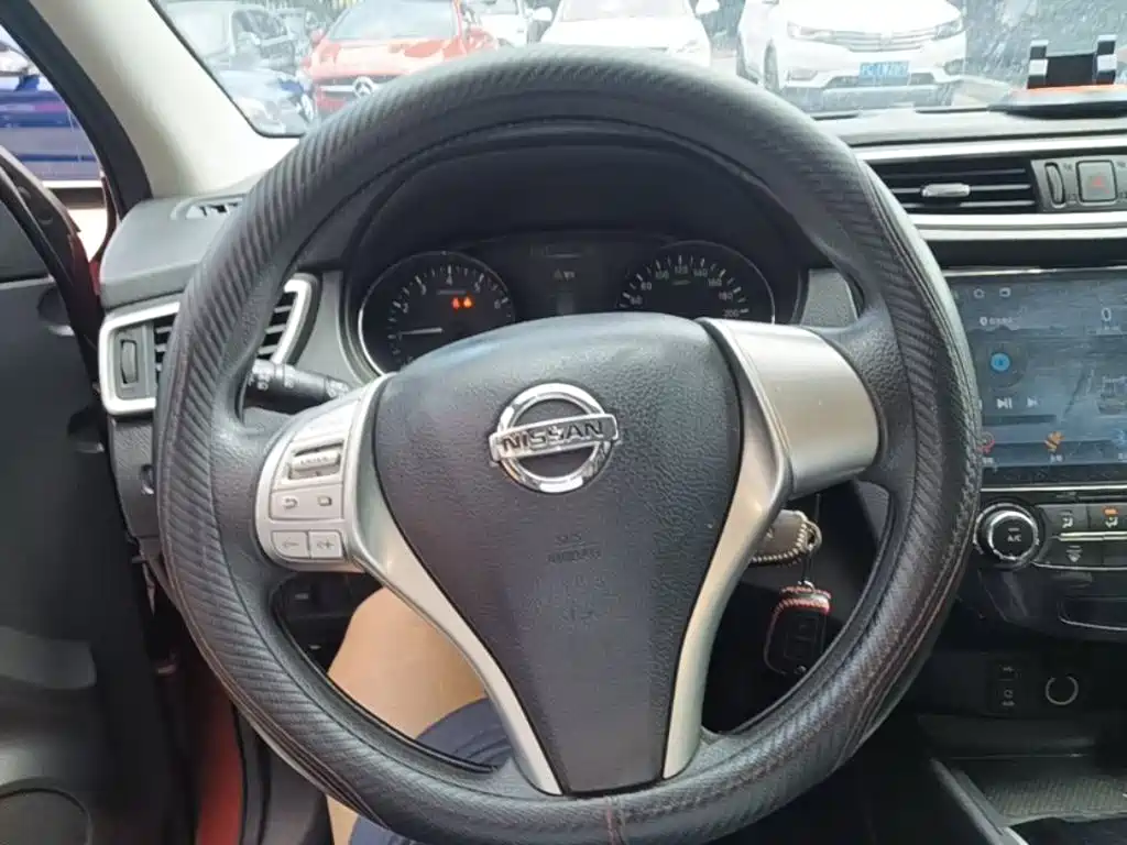 Nissan Qashqai — миниатюра 11