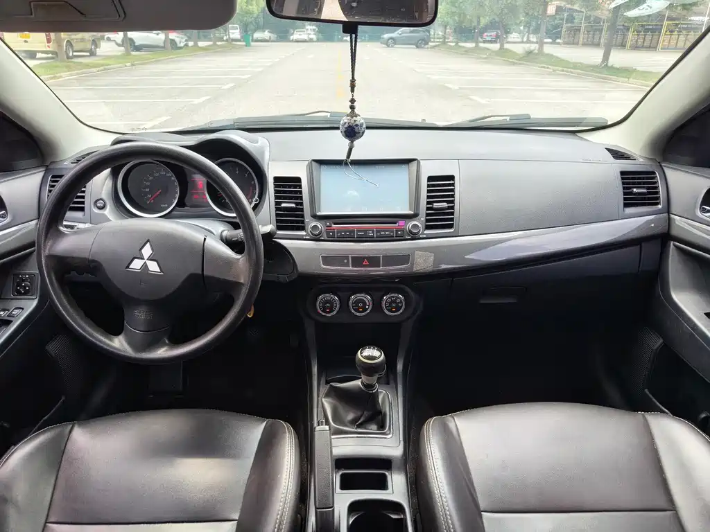 Mitsubishi Lancer EX — миниатюра 6