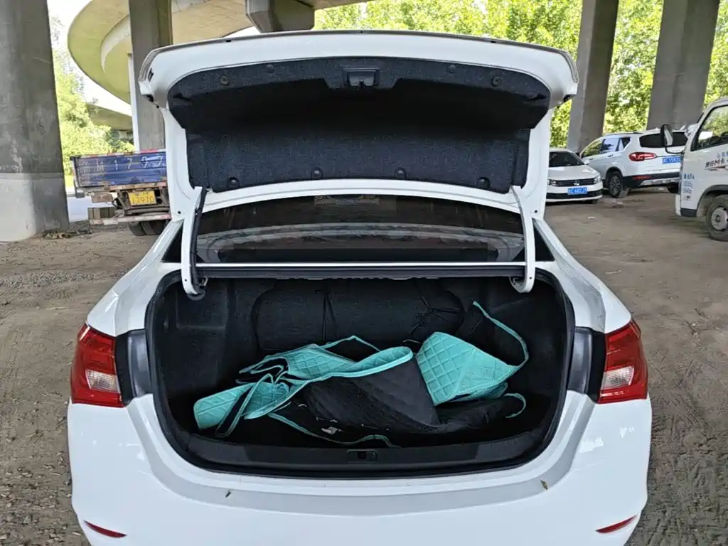 Buick Excelle — миниатюра 19