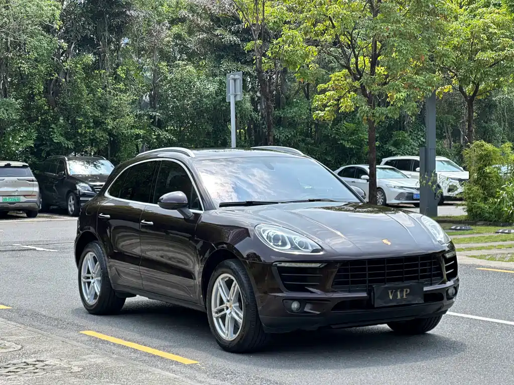 Porsche Macan — миниатюра 3