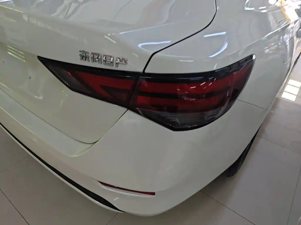 Nissan Sylphy — миниатюра 8