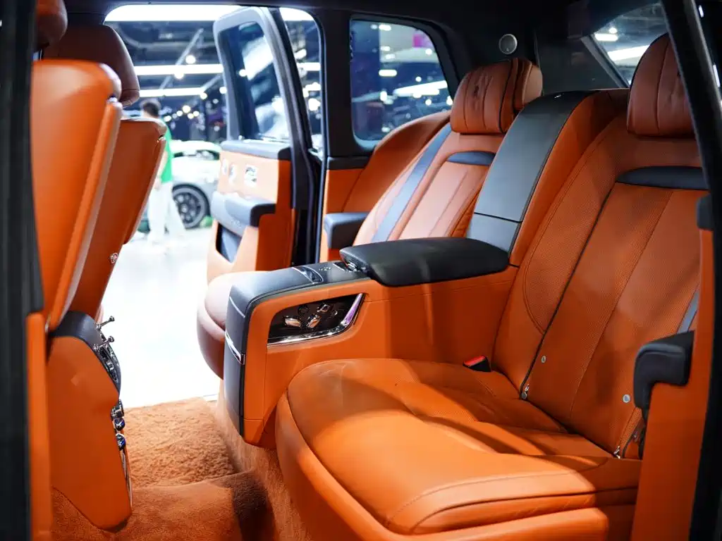 Rolls-Royce Cullinan — миниатюра 40