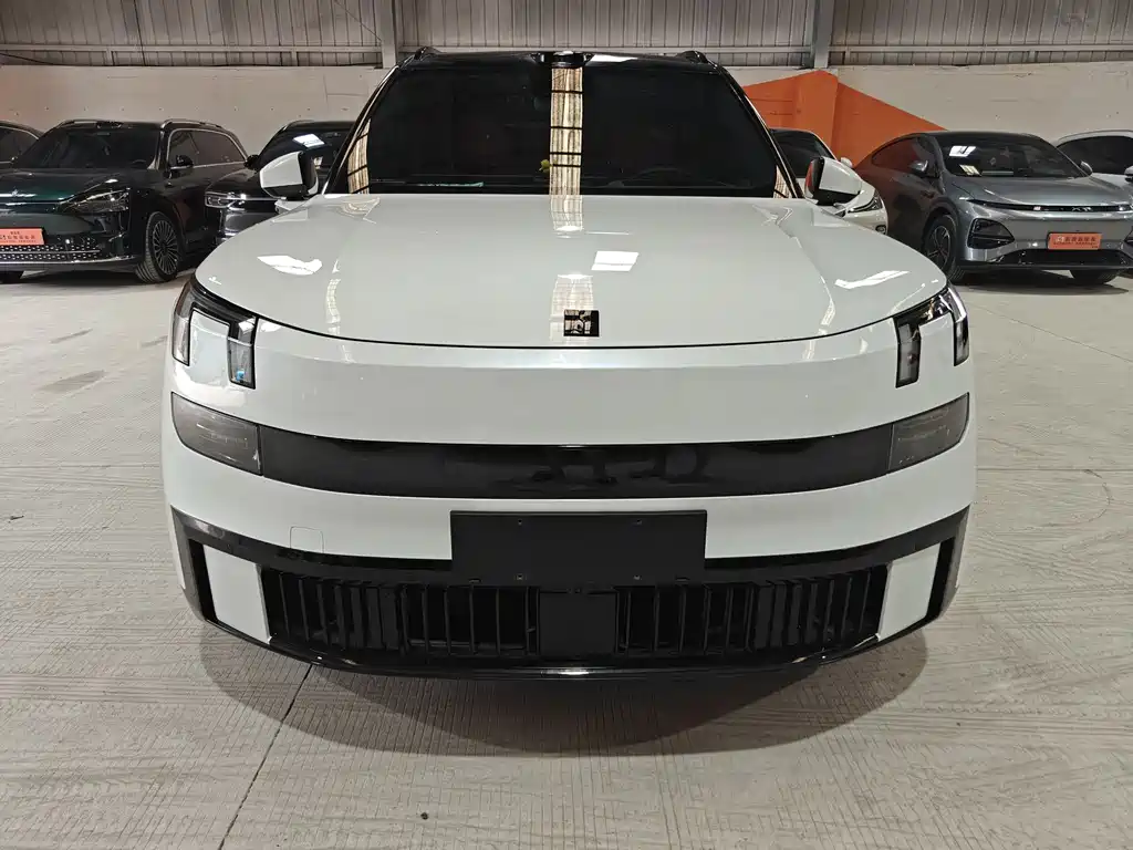 Lynk & Co 900 2025 2.0T Ultra 6 мест