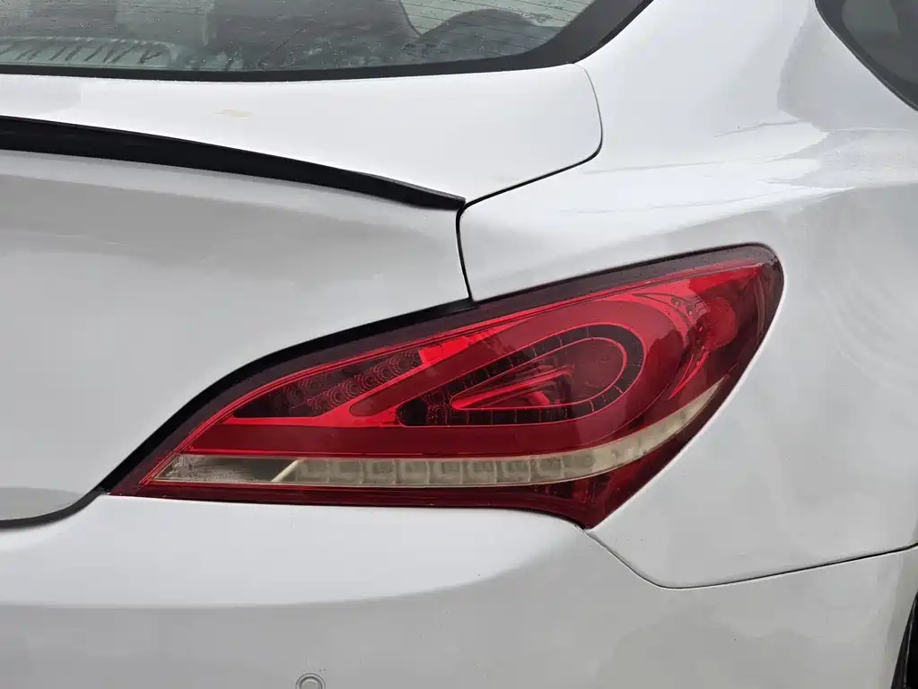 Hyundai Genesis Coupe — миниатюра 11