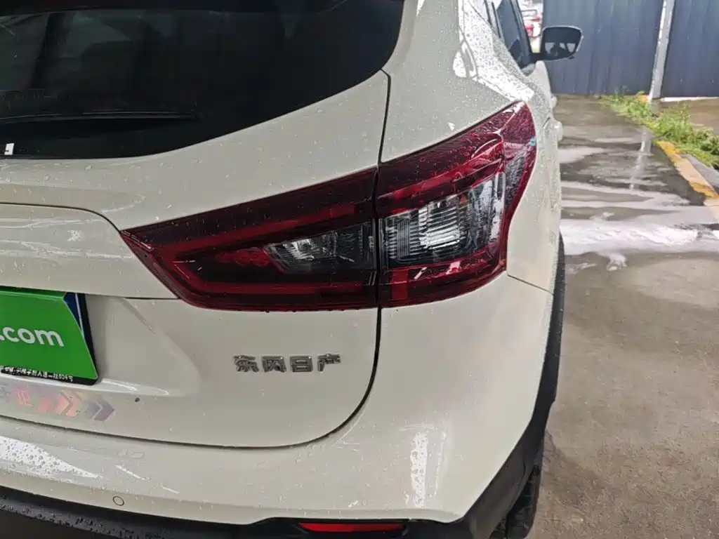 Nissan Qashqai — миниатюра 8