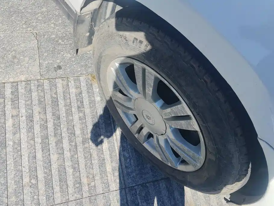 Cadillac SRX — миниатюра 6