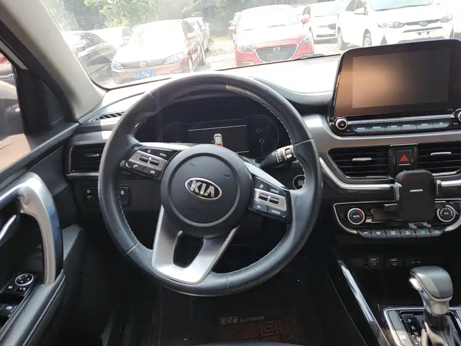 Kia Sportage — миниатюра 15