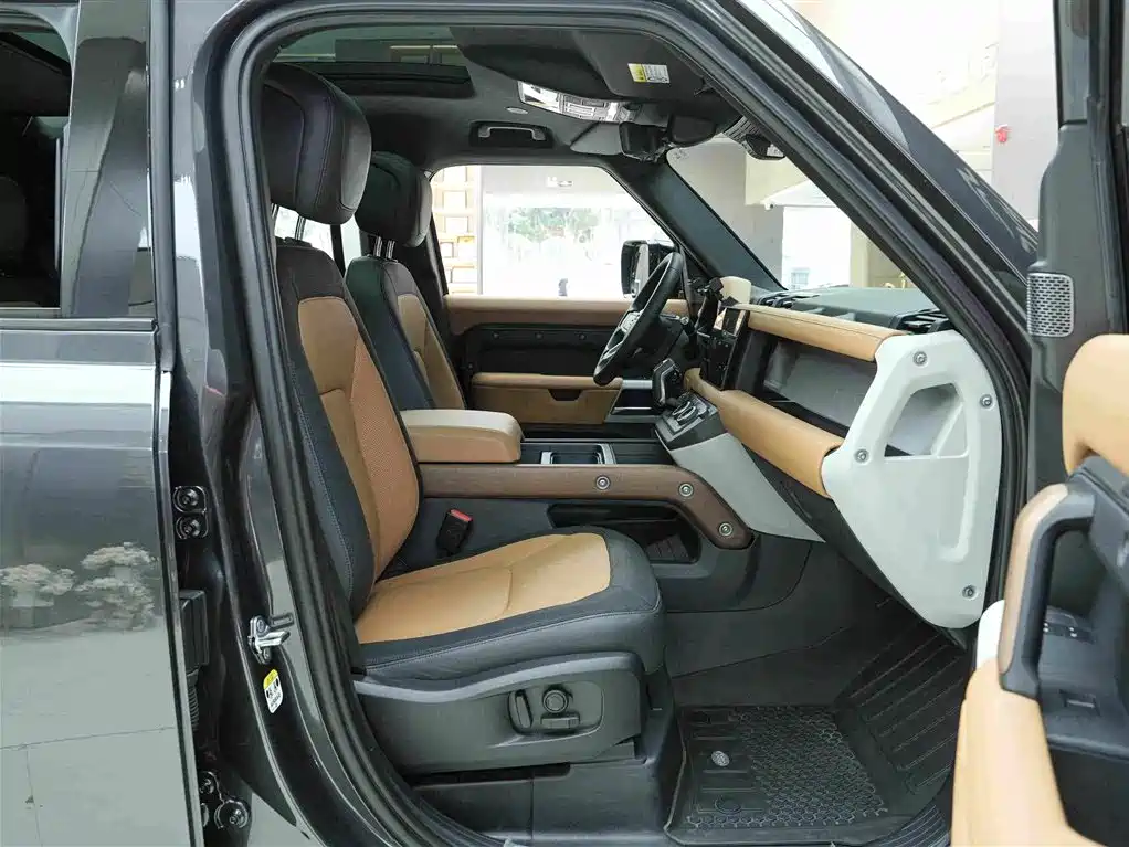 Land Rover Defender — миниатюра 12