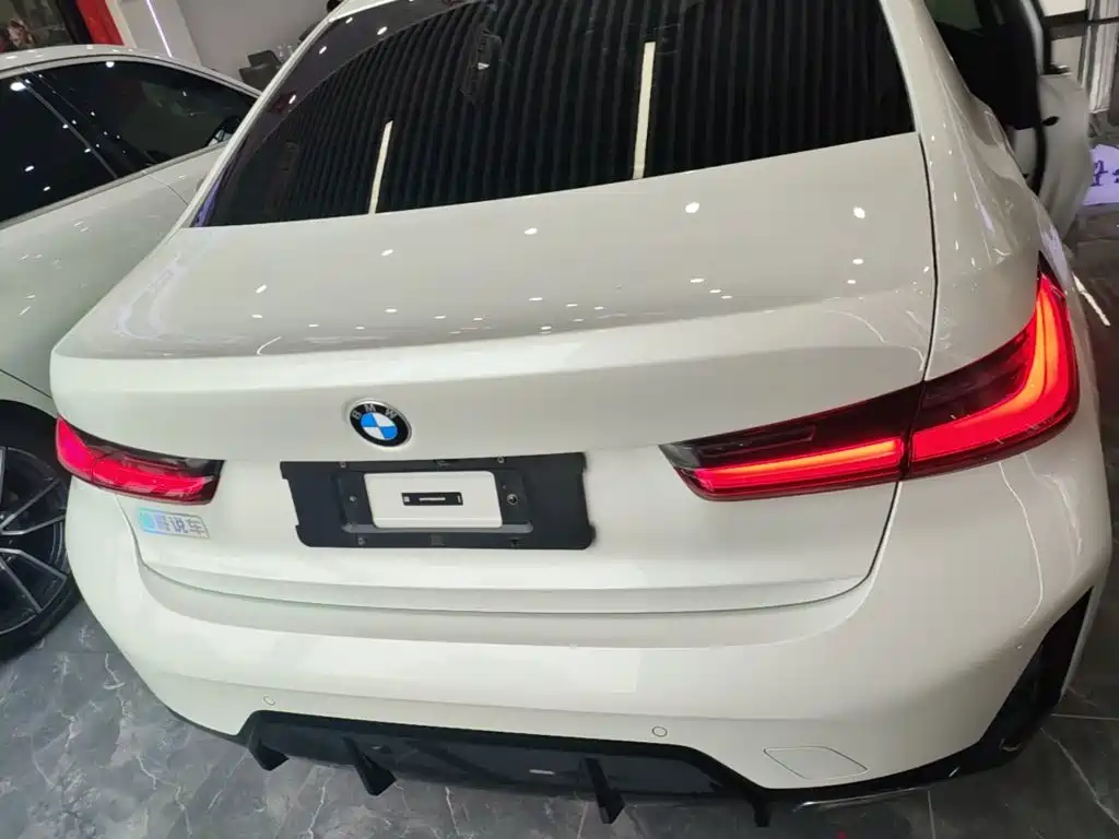 BMW 3 Series — миниатюра 6