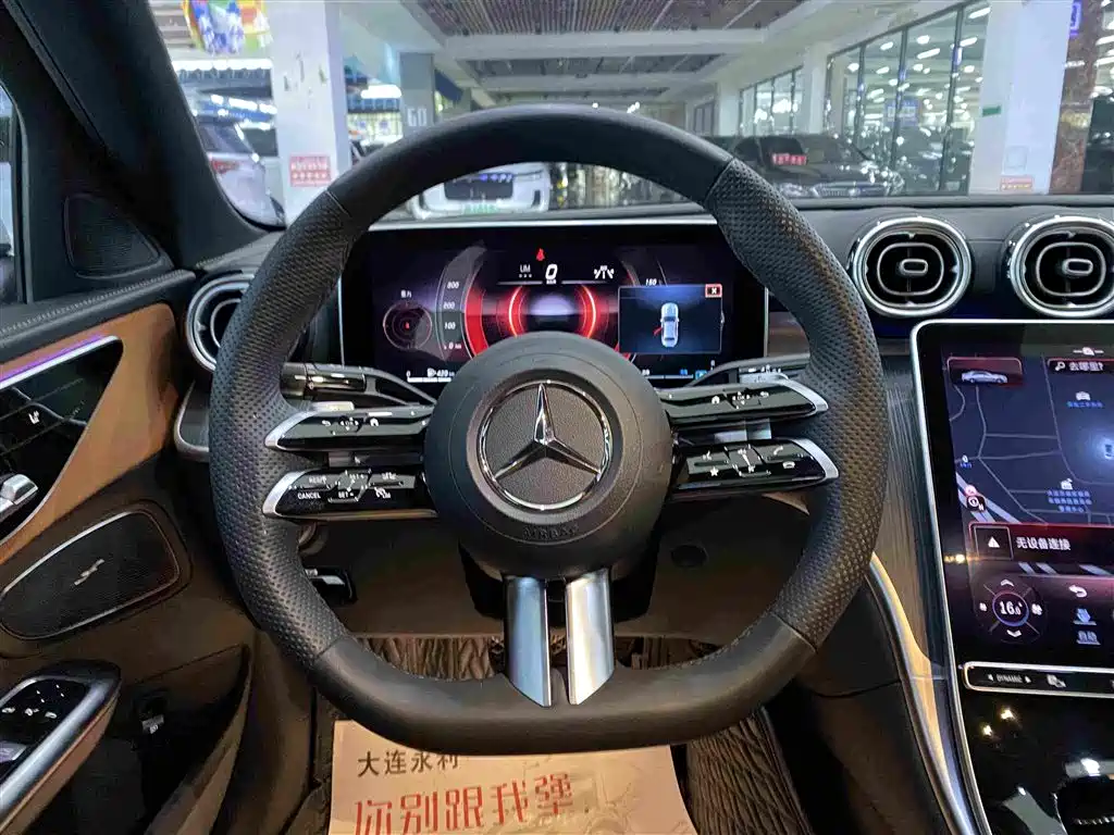 Mercedes-Benz C-Class — миниатюра 12