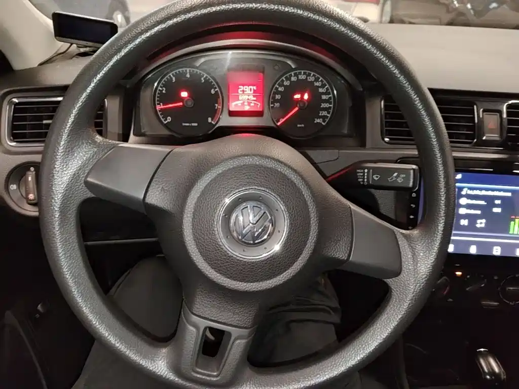 Volkswagen Santana — миниатюра 11