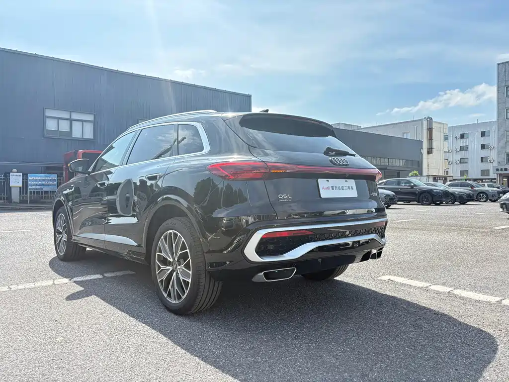 Audi Q5L — миниатюра 7