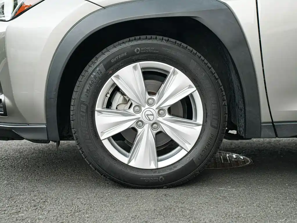 Lexus UX — миниатюра 8