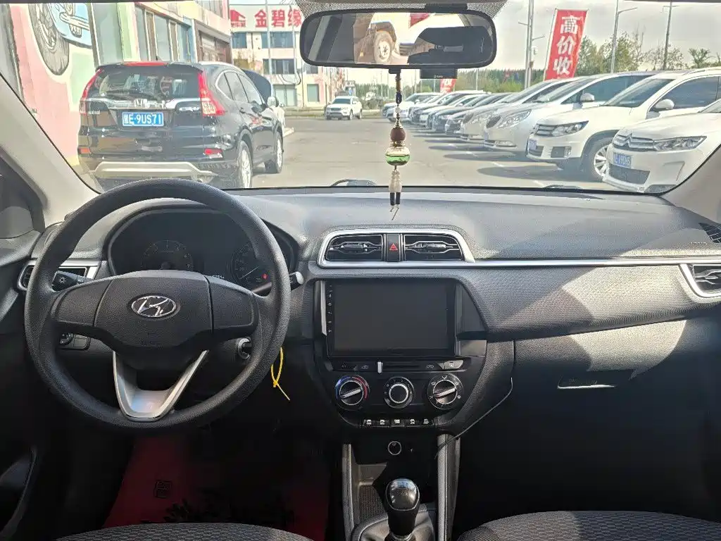 Hyundai Verna — миниатюра 7
