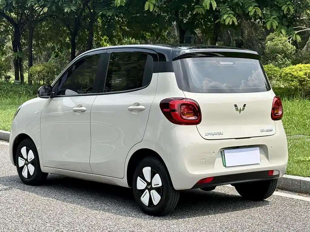 Wuling MINIEV — миниатюра 4