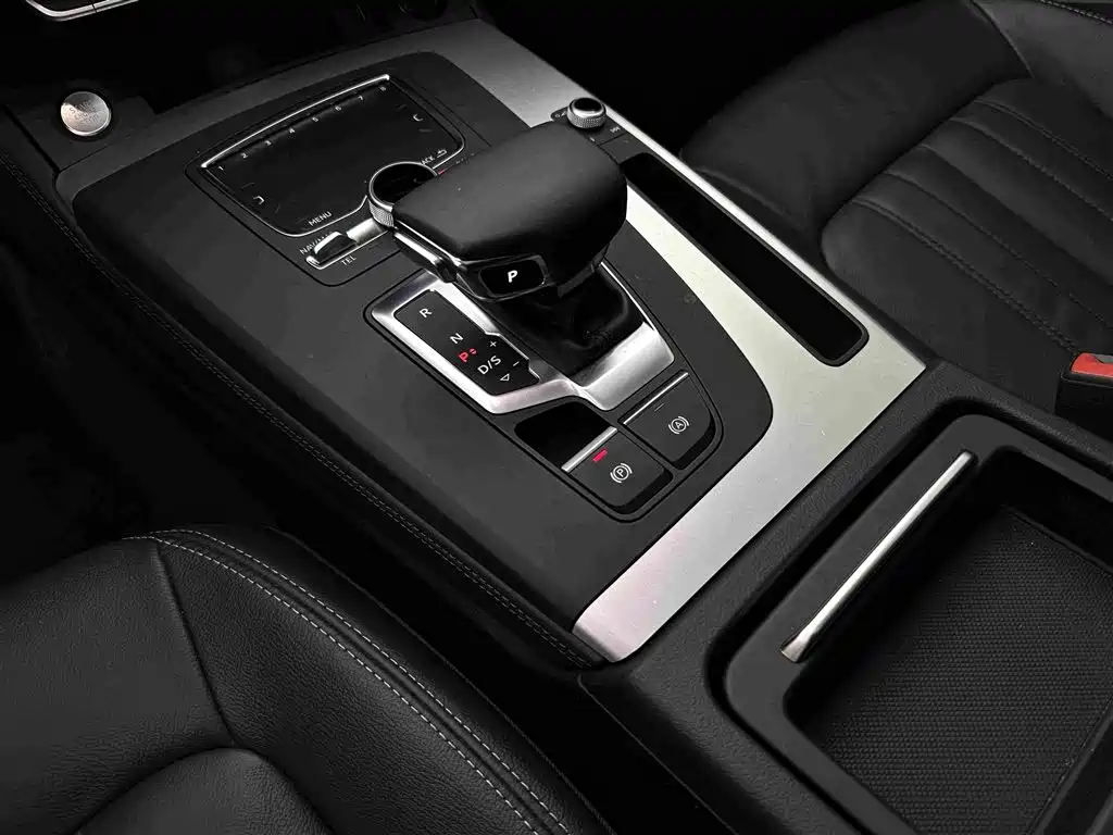 Audi Q5L — миниатюра 14