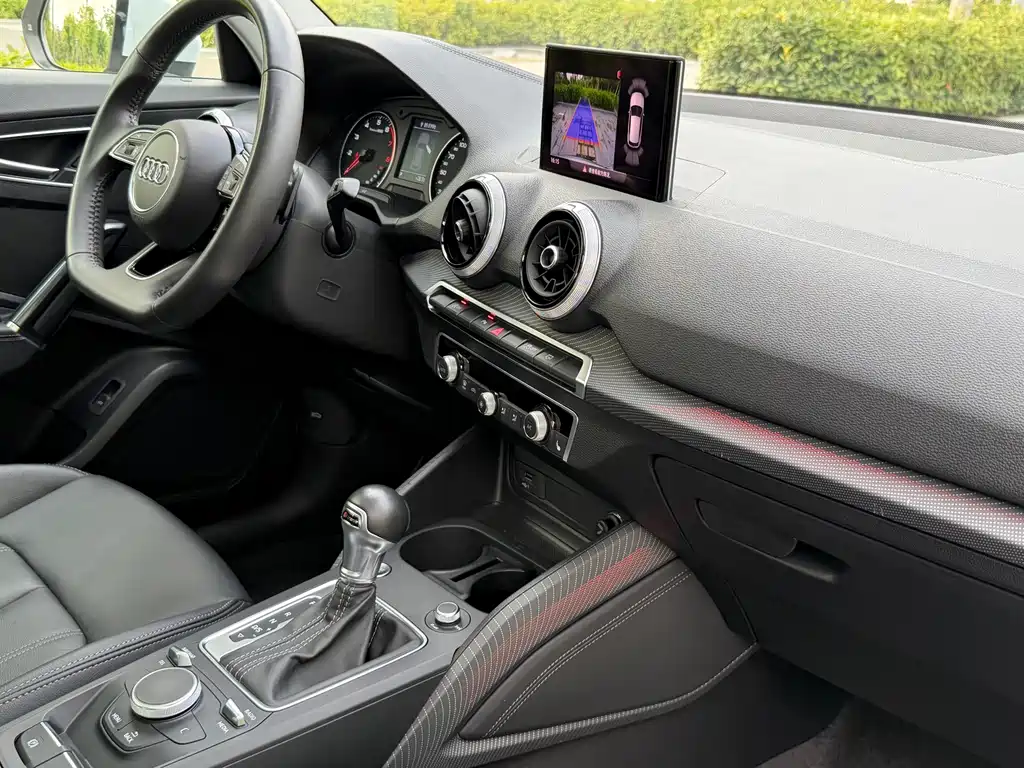 Audi Q2L — миниатюра 9