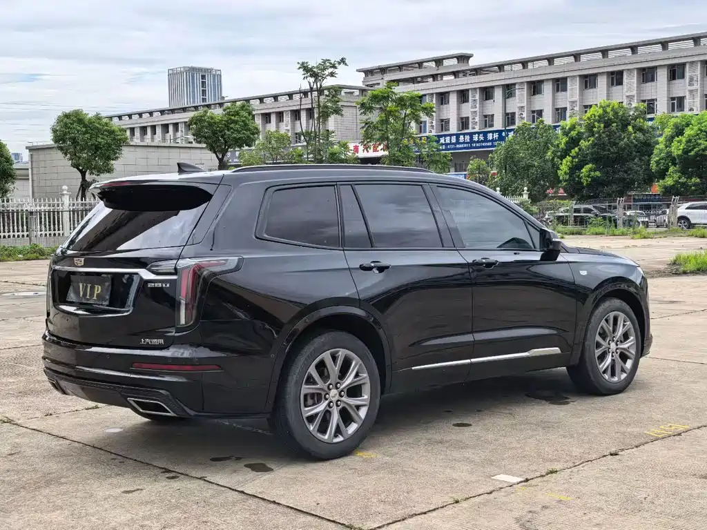 Cadillac XT6 — миниатюра 7