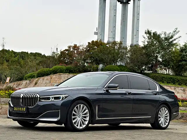 BMW 7 SERIES