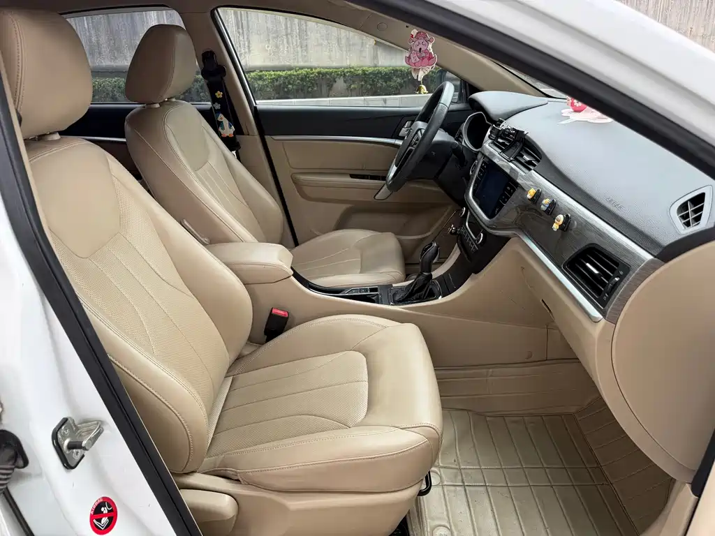 Geely Emgrand — миниатюра 12