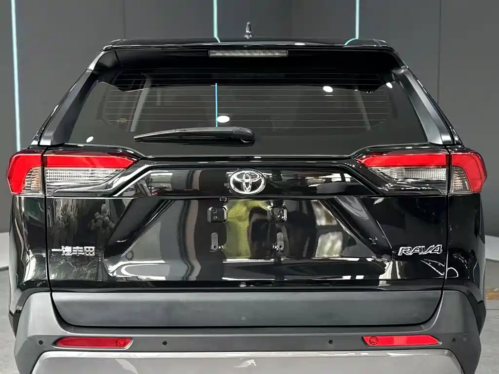 Toyota RAV4 2022 2.0L CVT Plus