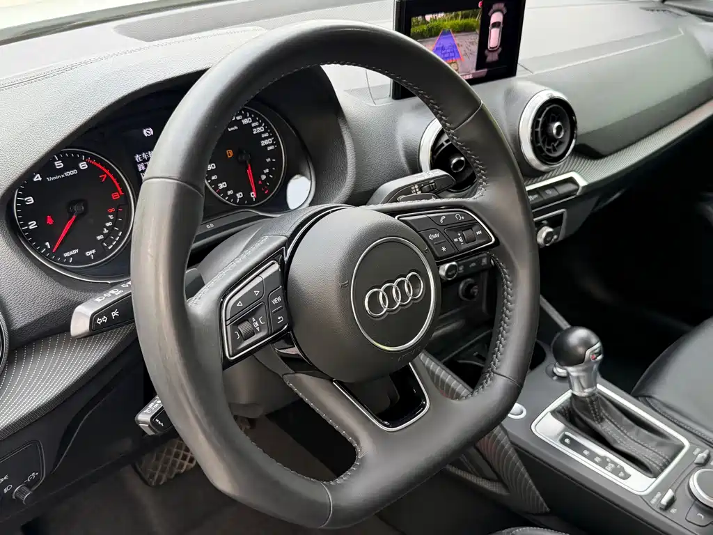 Audi Q2L — миниатюра 5