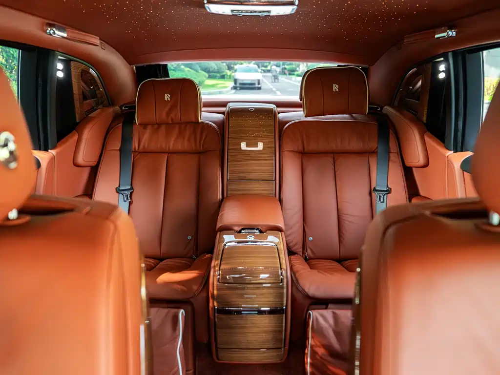 Rolls-Royce Phantom — миниатюра 12