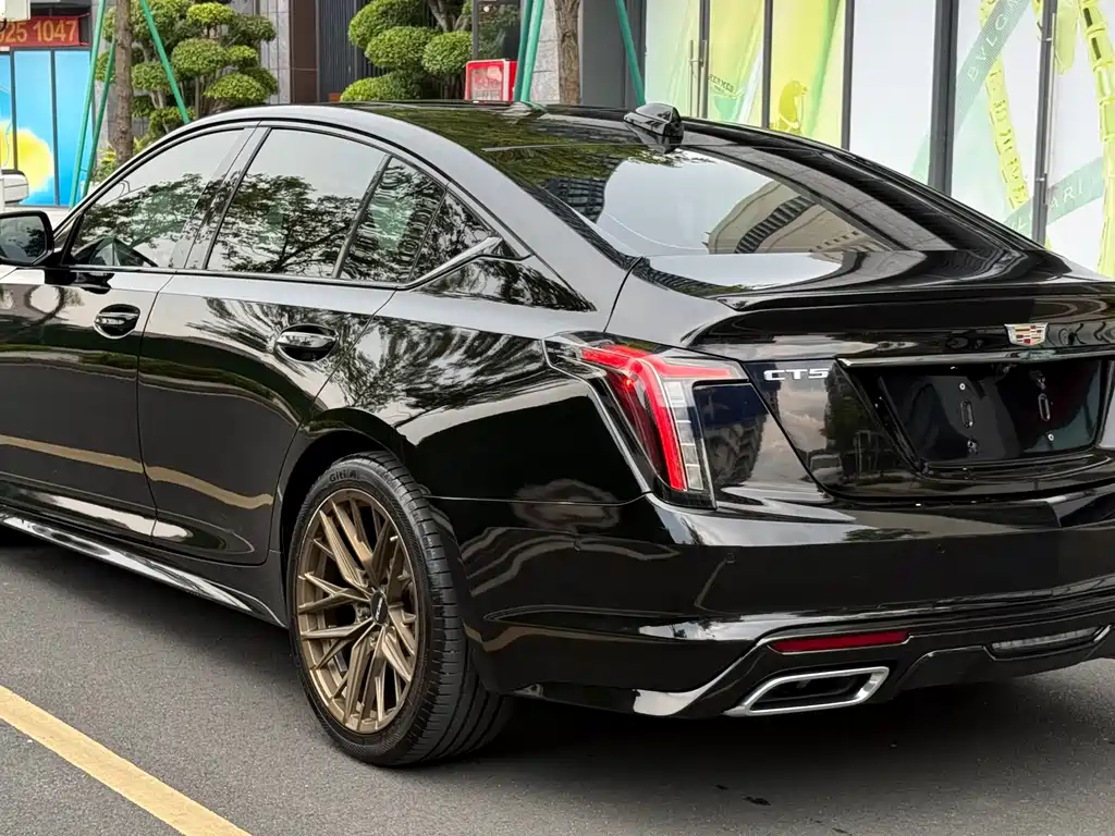 Cadillac CT5 — миниатюра 7