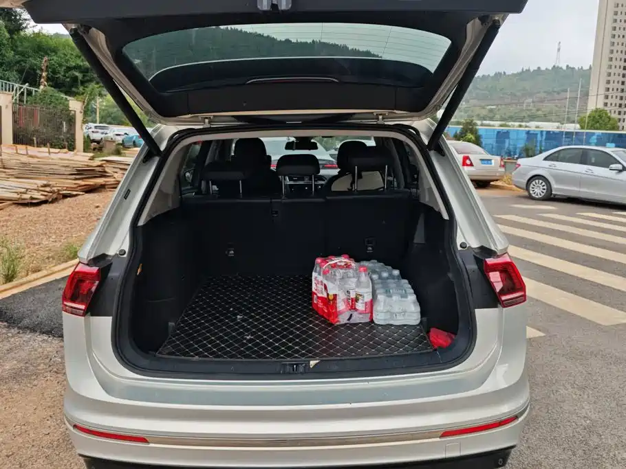 Volkswagen Tiguan L PHEV — миниатюра 4