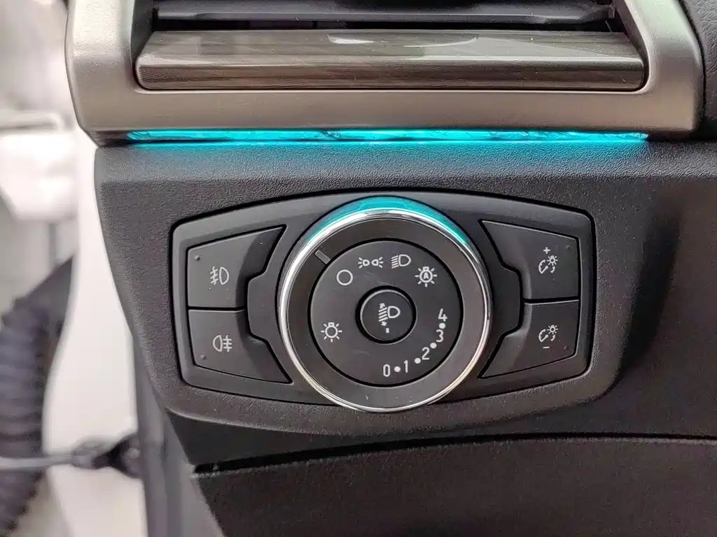Ford Mondeo — миниатюра 21