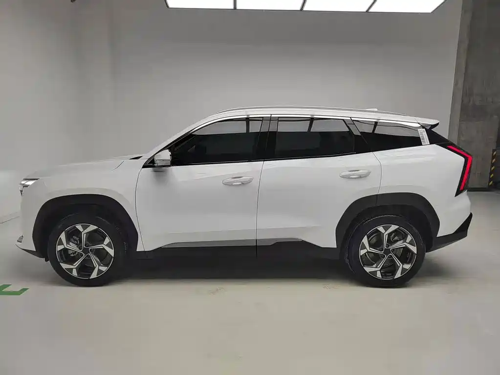 Geely Boyue L — миниатюра 8