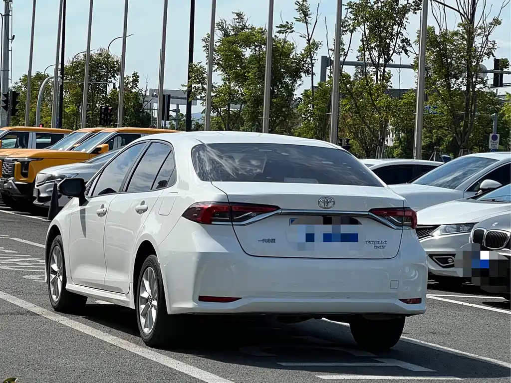 Toyota Corolla — миниатюра 7