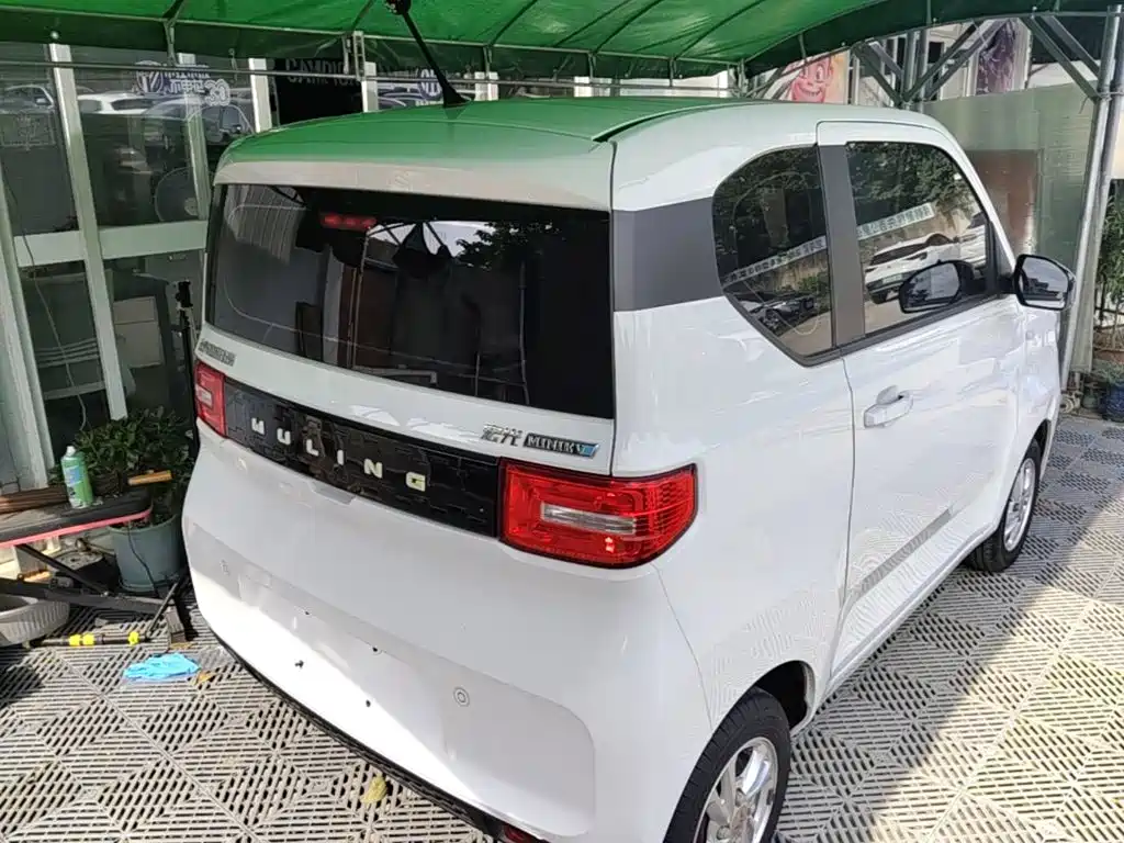 Wuling MINIEV — миниатюра 7