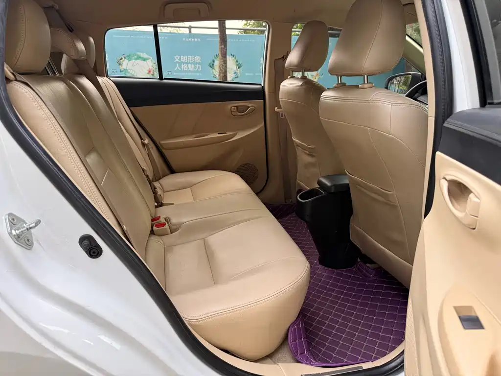 Toyota Yaris L — миниатюра 7