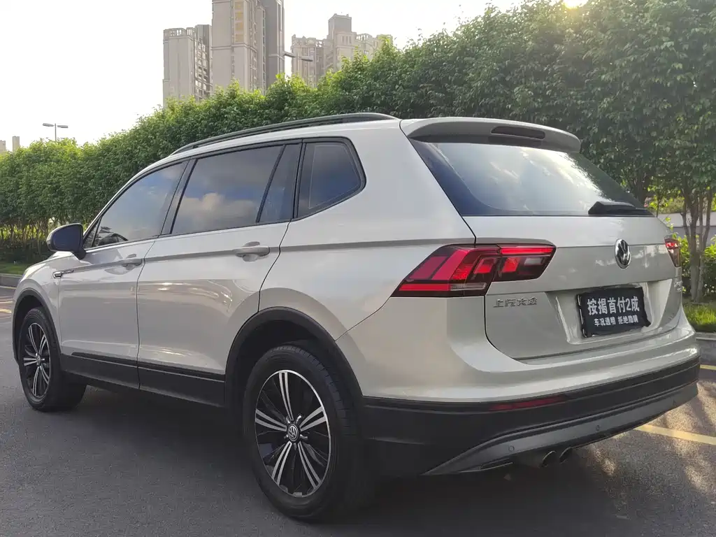 Volkswagen Tiguan L — миниатюра 5