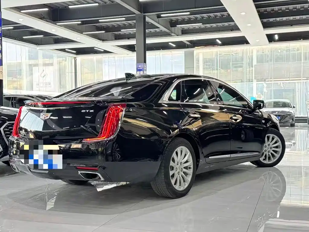 CADILLAC XTS