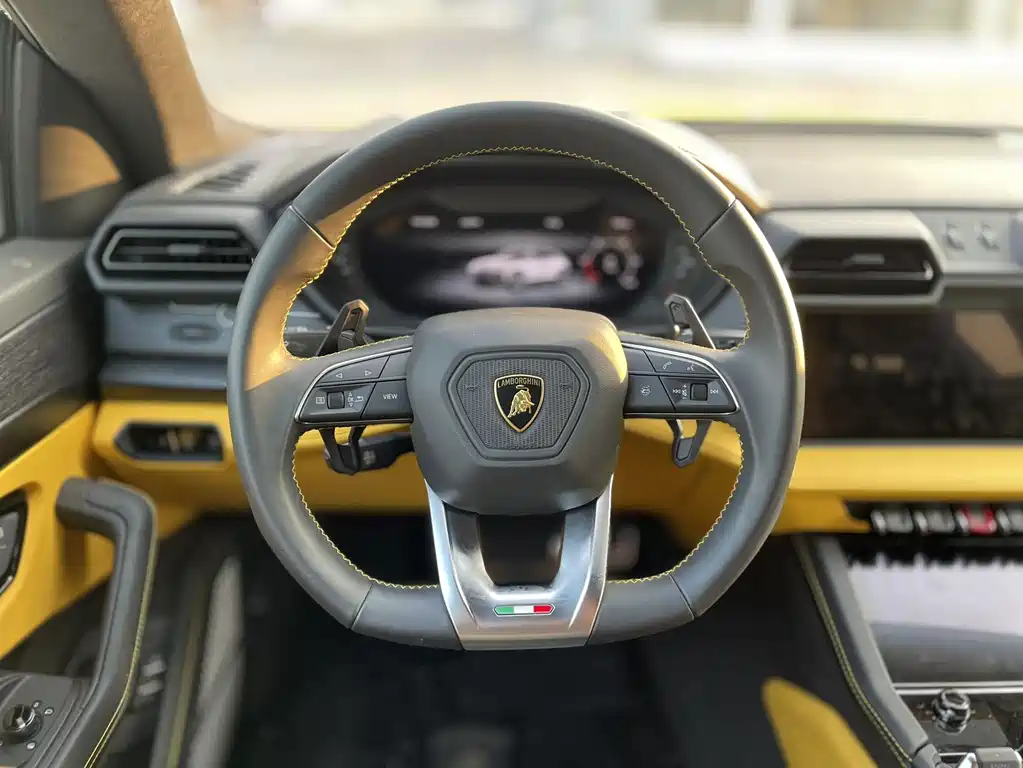 Lamborghini Urus SE — миниатюра 12
