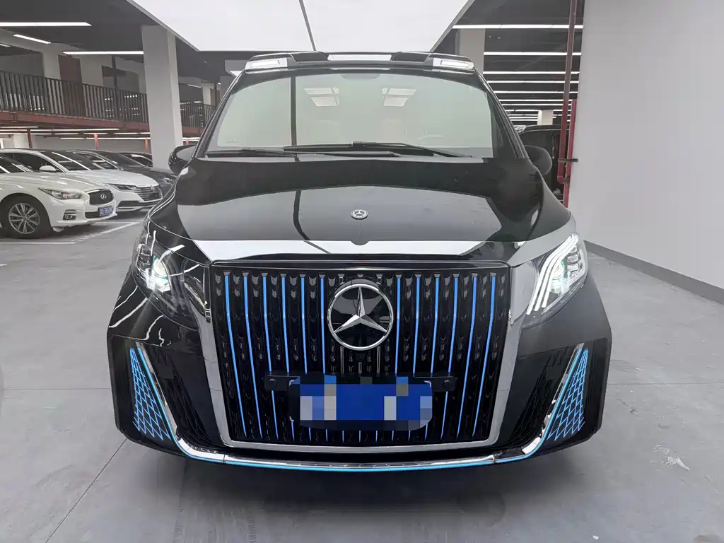 Mercedes-Benz Vito 2021 2.0T 7 мест