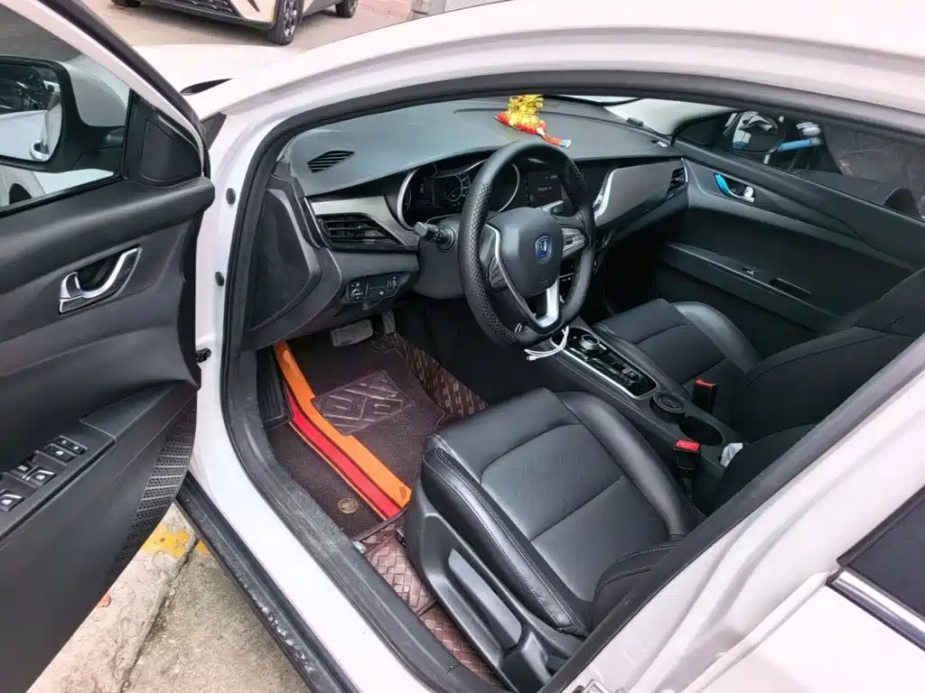 Changan Eado New Energy — миниатюра 16