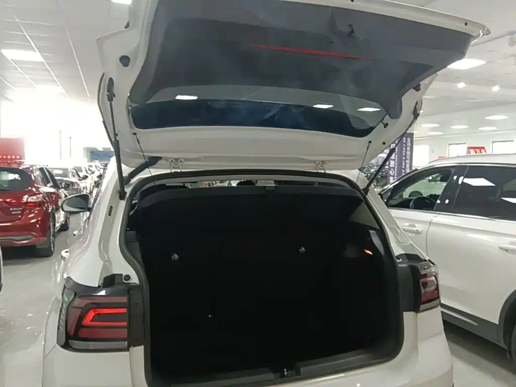 Volkswagen T-Cross — миниатюра 19