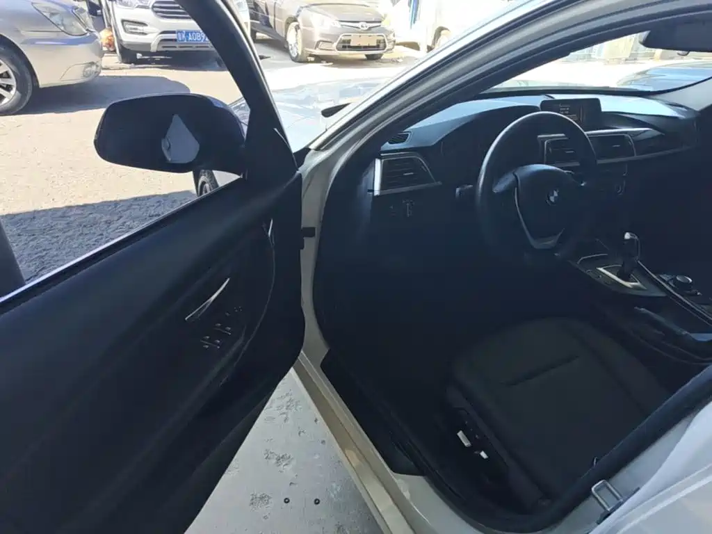 BMW 3 Series — миниатюра 16